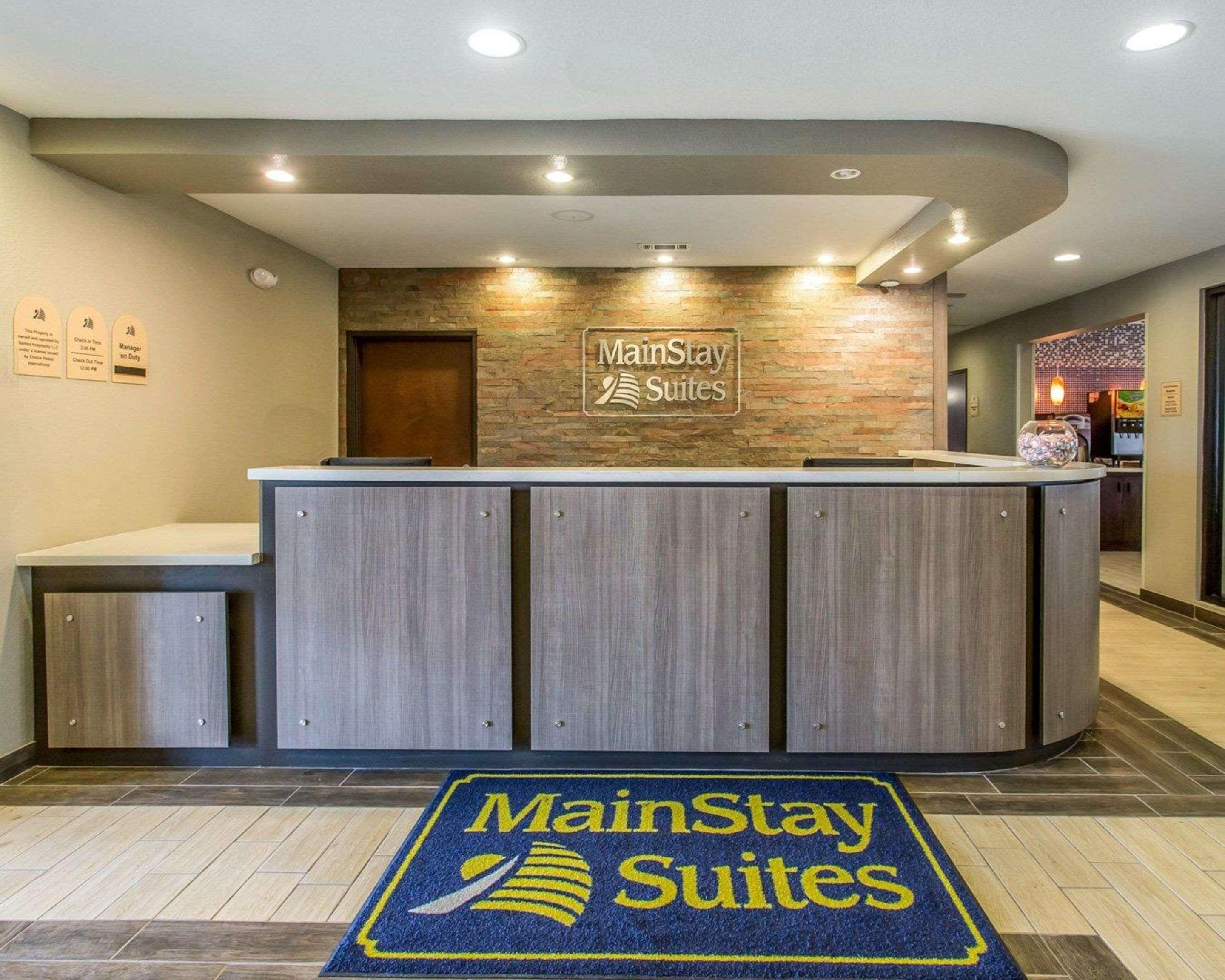 Mainstay Suites Midland Exteriör bild