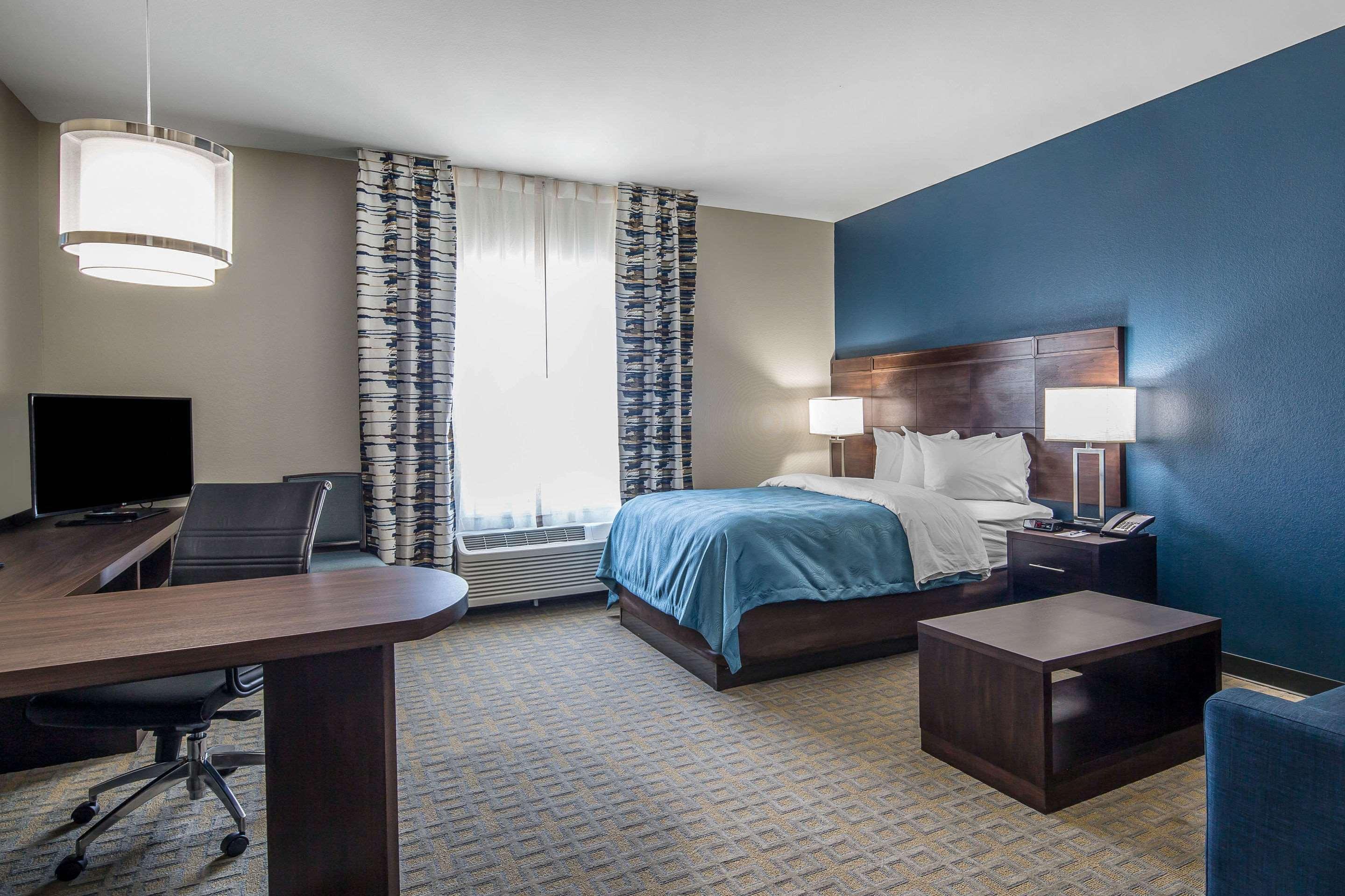 Mainstay Suites Midland Exteriör bild