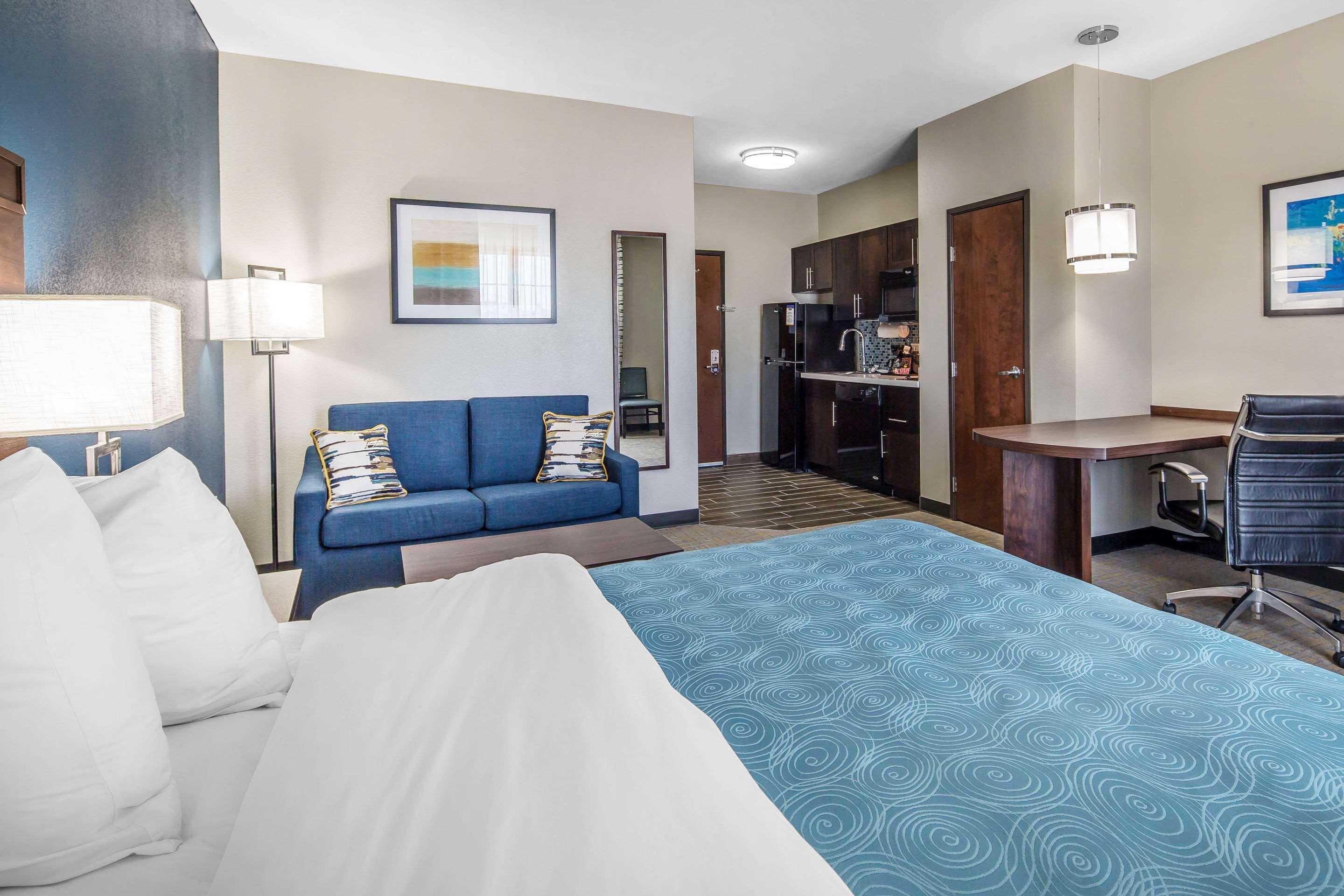 Mainstay Suites Midland Exteriör bild