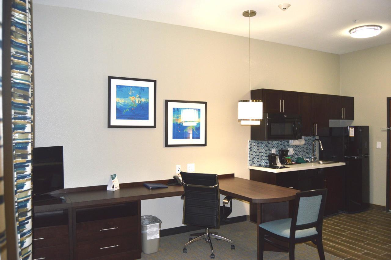 Mainstay Suites Midland Exteriör bild