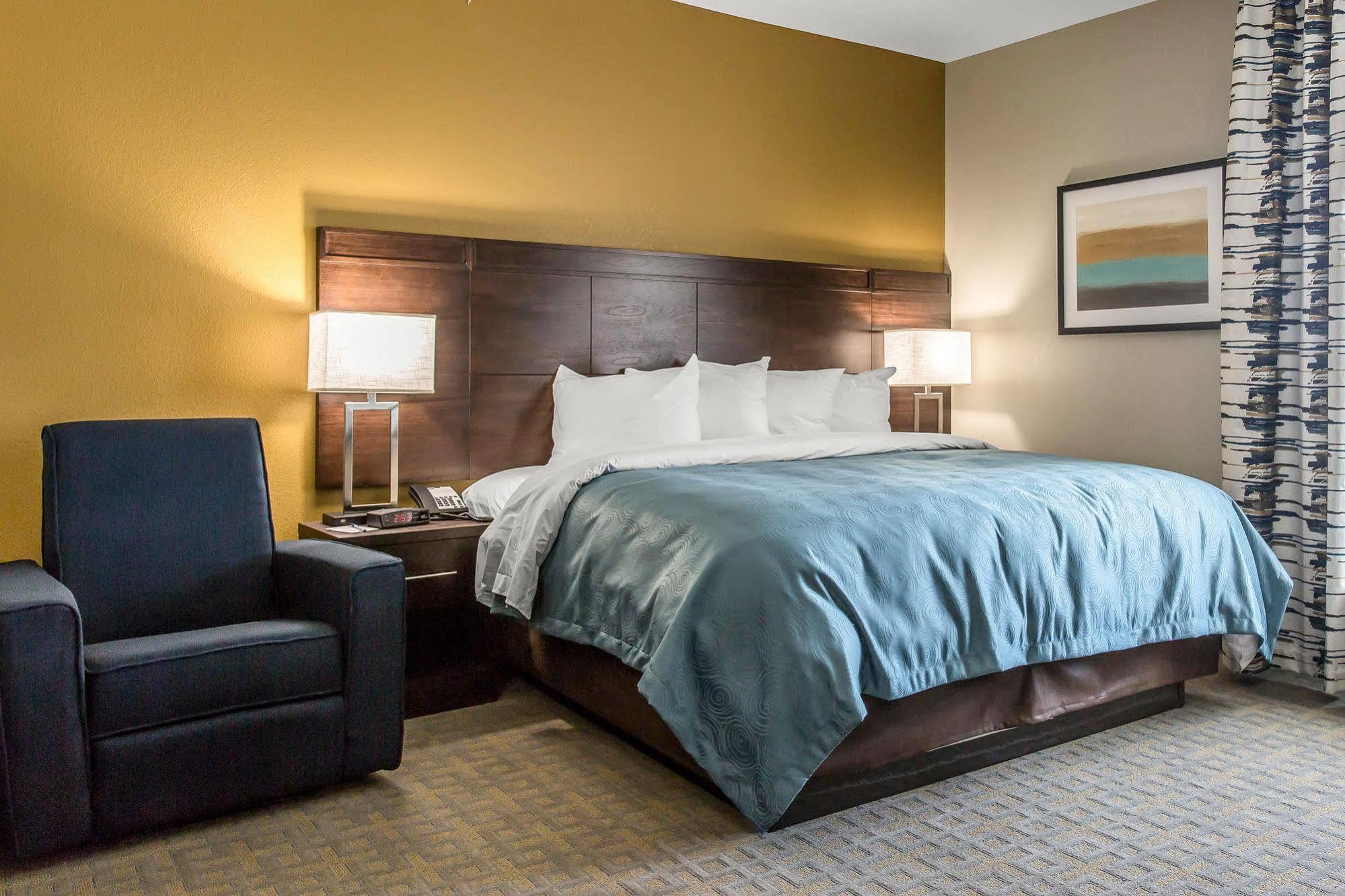 Mainstay Suites Midland Exteriör bild