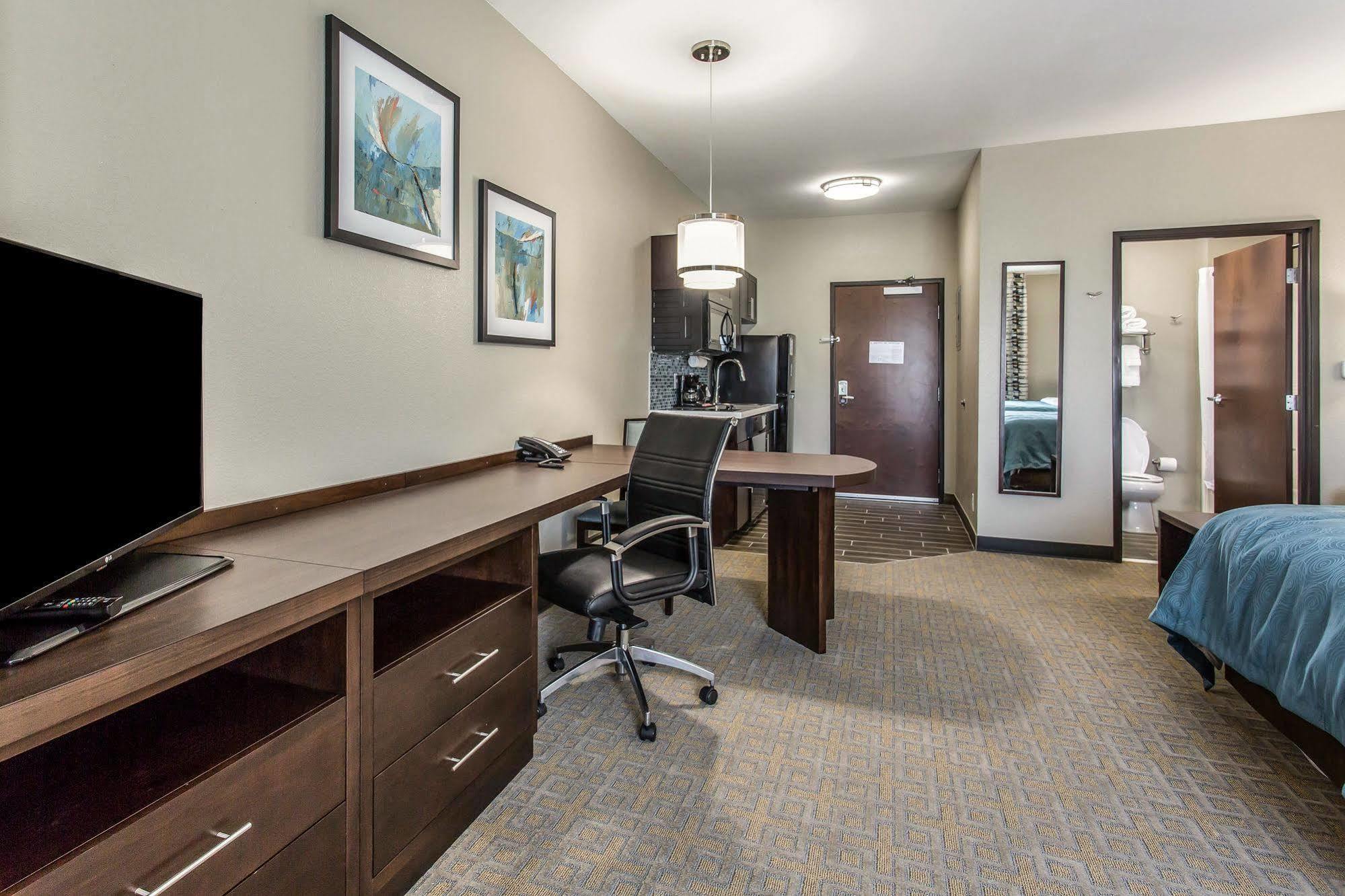 Mainstay Suites Midland Exteriör bild