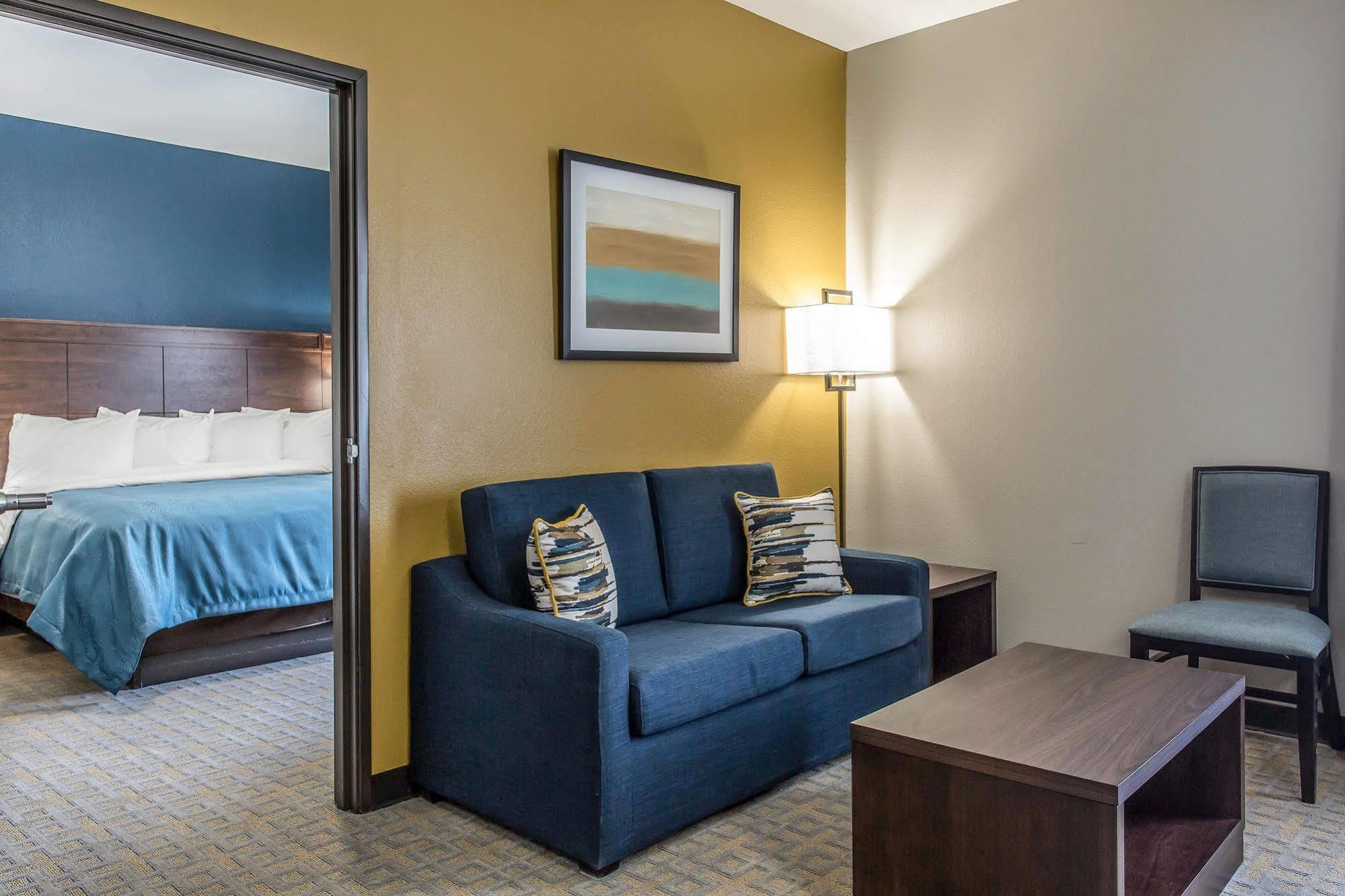 Mainstay Suites Midland Exteriör bild